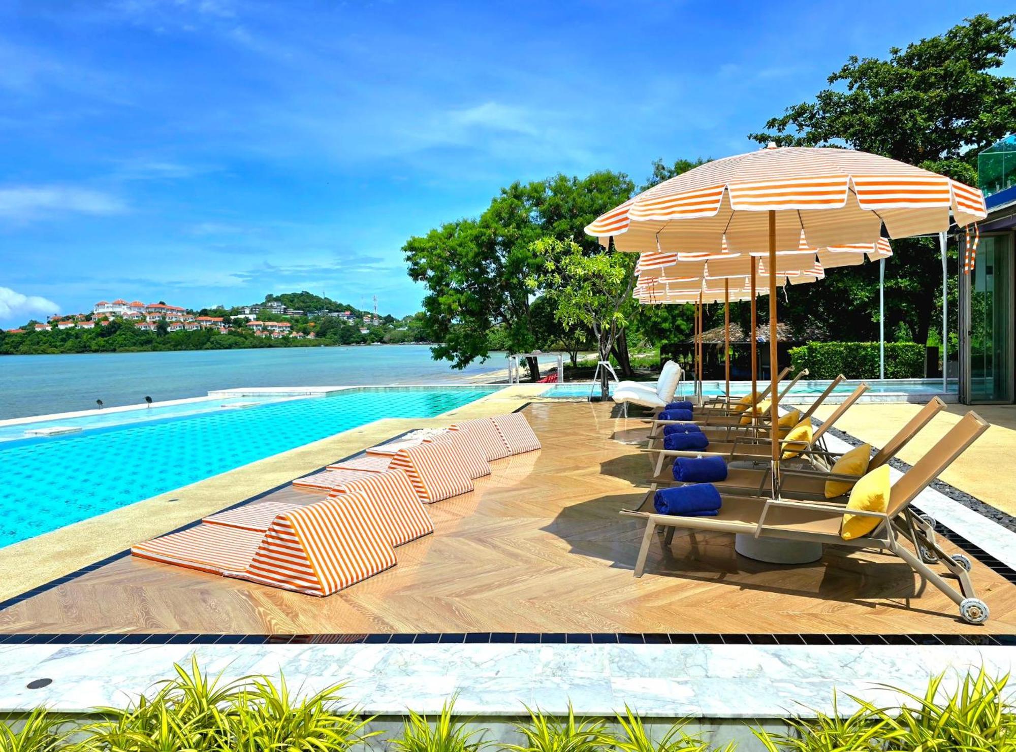 Charcoal Panwa Beach Phuket Ban Tha Khreng Exterior foto